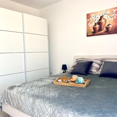Ema Apartment Пула Екстер'єр фото