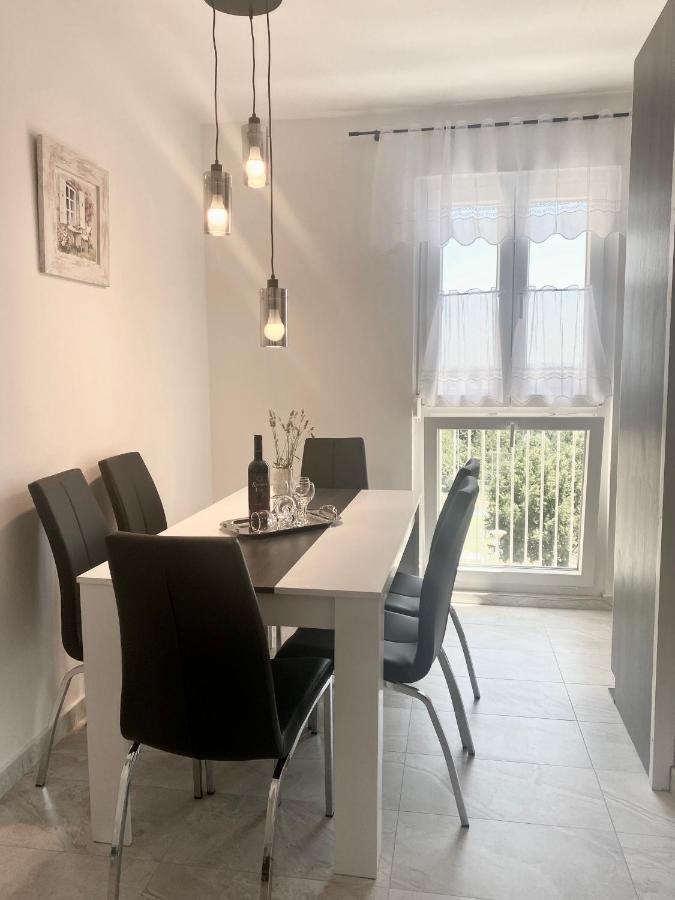Ema Apartment Пула Екстер'єр фото