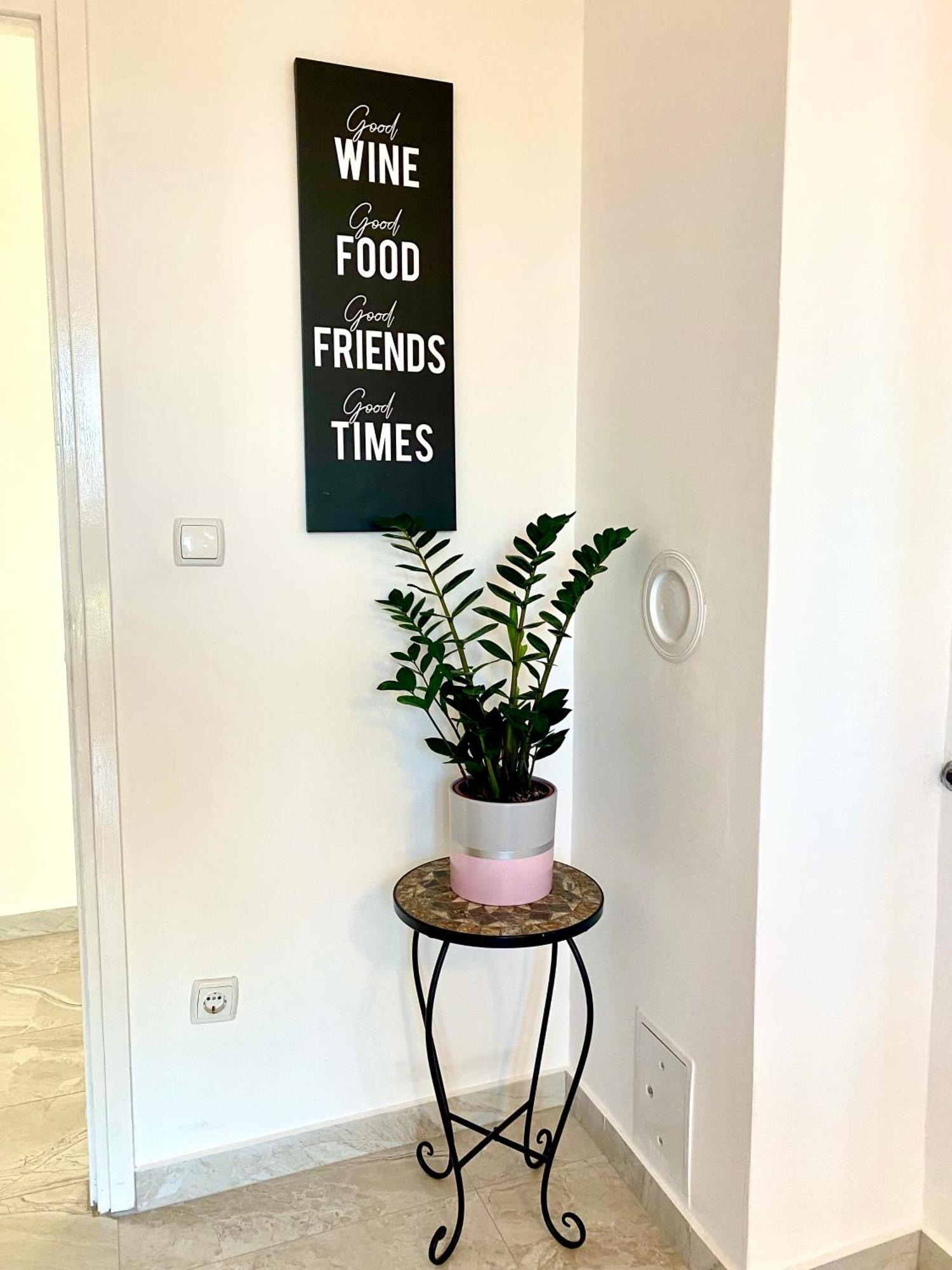 Ema Apartment Пула Екстер'єр фото